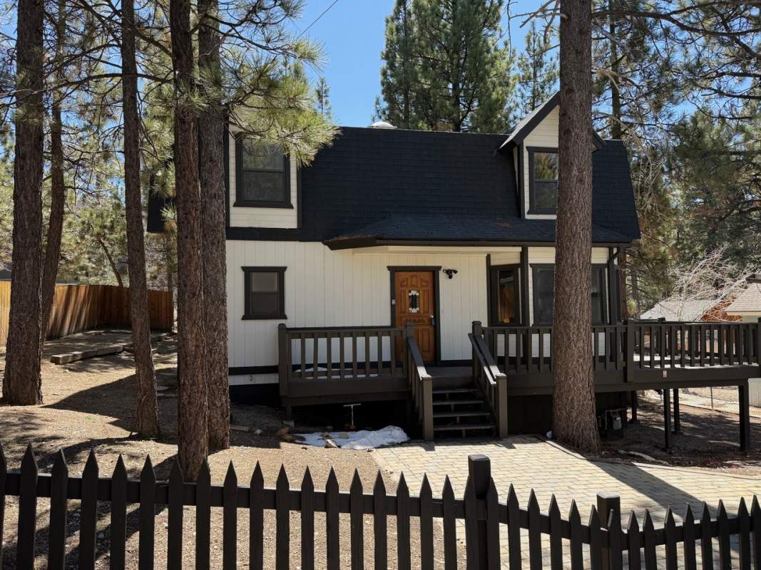 002_Exterior-Front 002_Exterior-Front