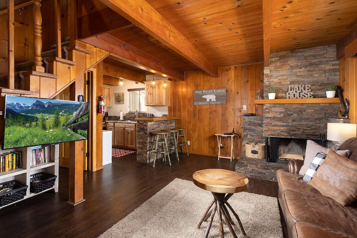 731 E Meadow Ln 731 E Meadow Ln