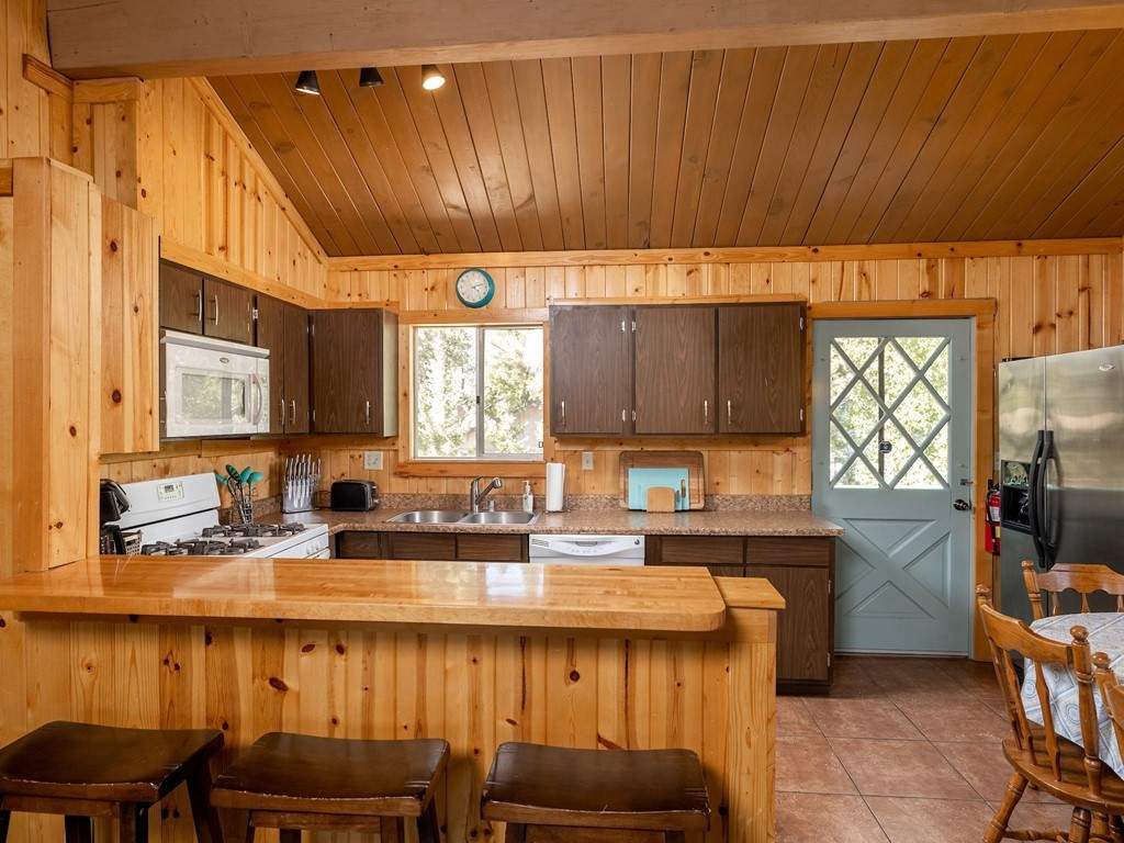 39038 Bayview Ln 39038 Bayview Ln