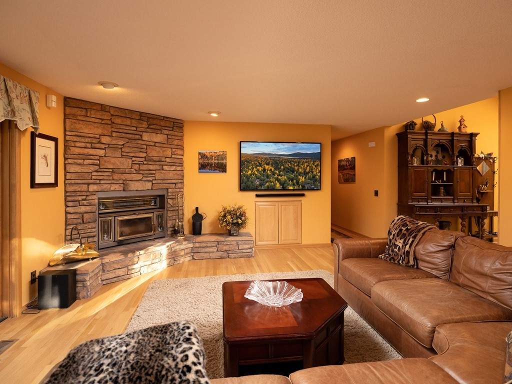 42713 Constellation Dr 42713 Constellation Dr