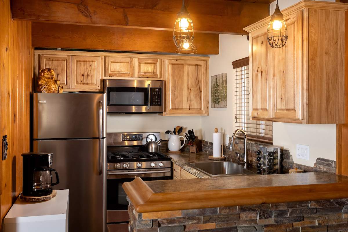 731 E Meadow Ln 731 E Meadow Ln