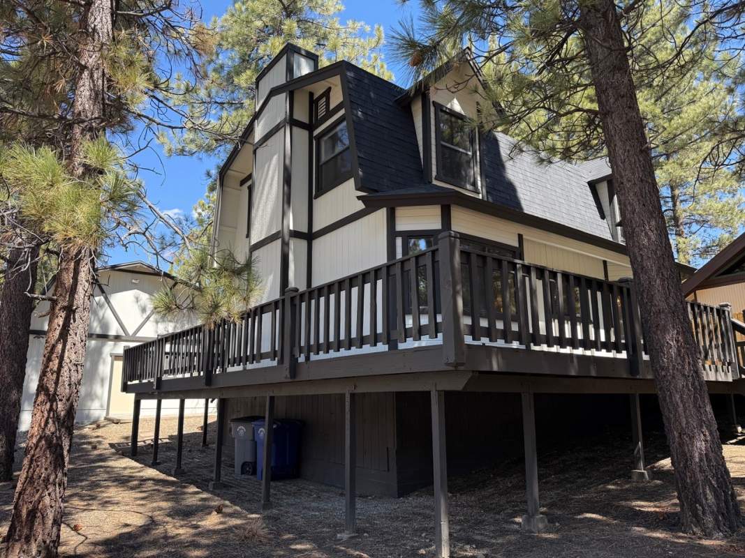 037_Exterior-Rear 037_Exterior-Rear