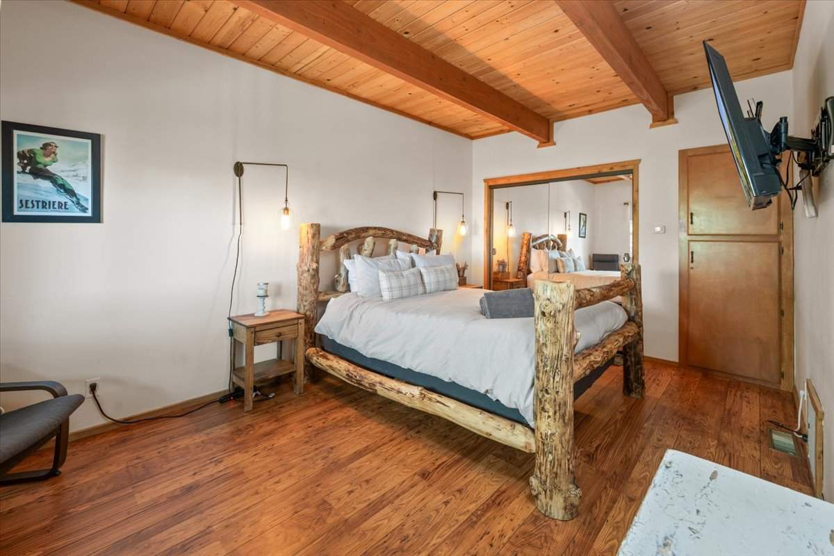 1555 Tuolumne Rd 1555 Tuolumne Rd