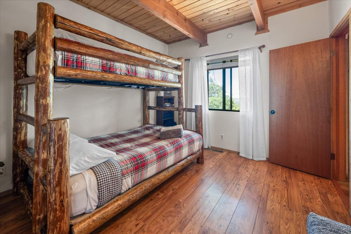 1555 Tuolumne Rd 1555 Tuolumne Rd