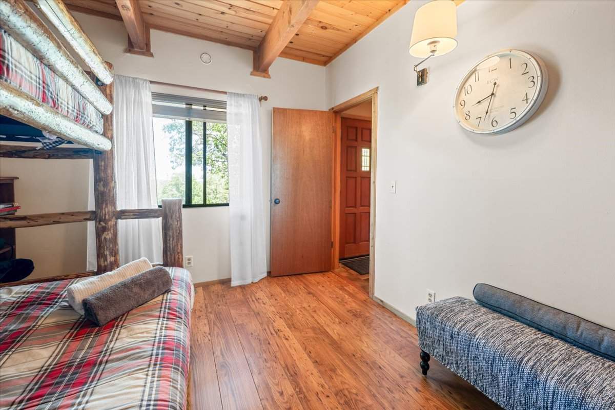 1555 Tuolumne Rd 1555 Tuolumne Rd