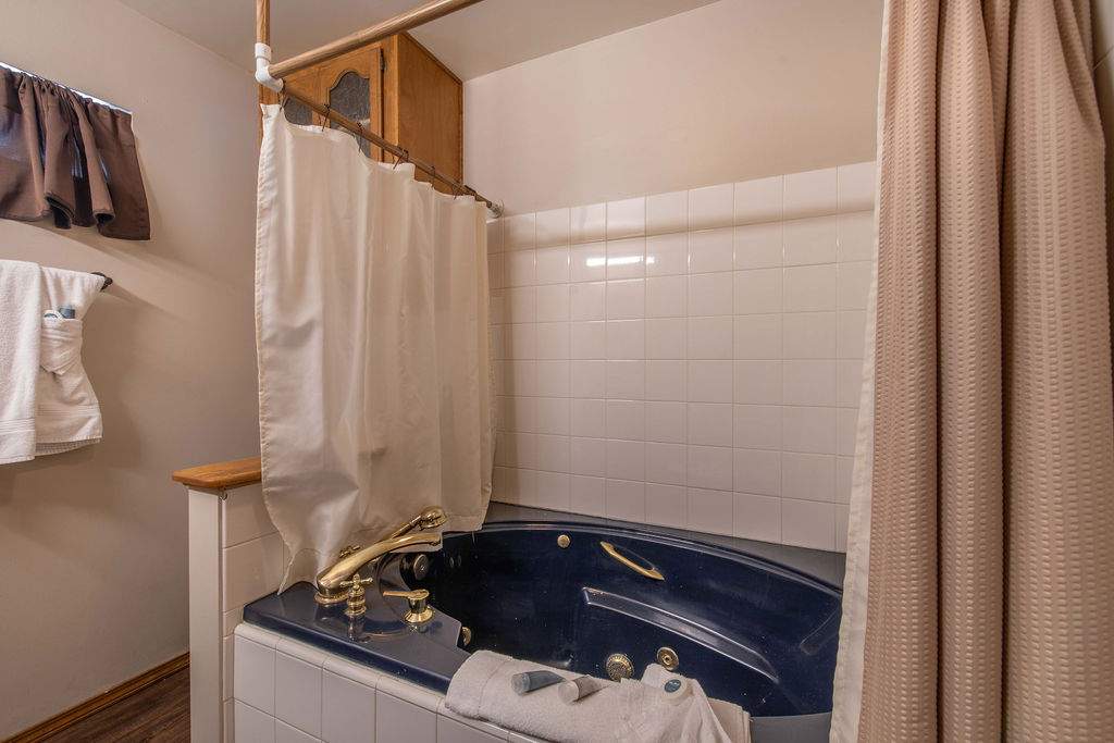 42401 Avalon Rd 42401 Avalon Rd