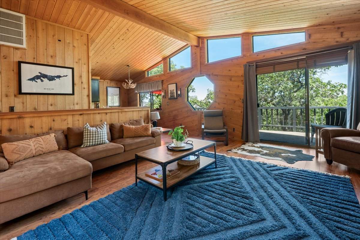 1555 Tuolumne Rd 1555 Tuolumne Rd