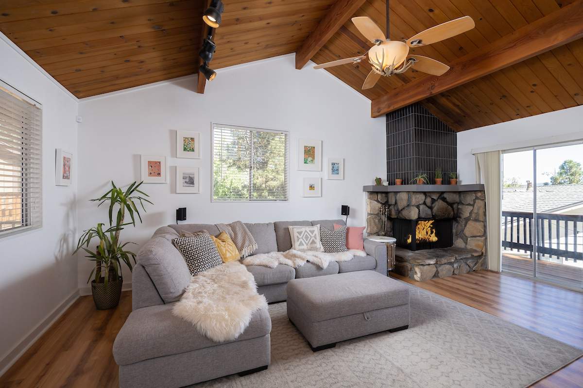 355 Mullins Dr 355 Mullins Dr