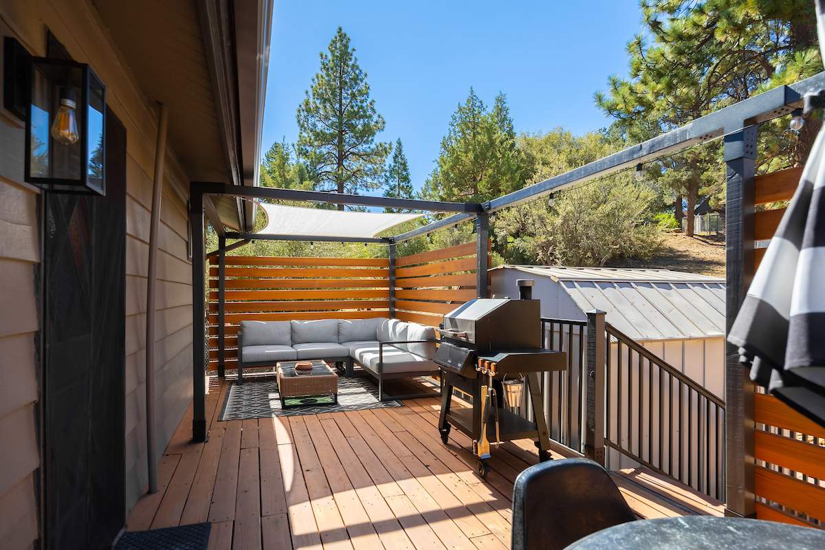 355 Mullins Dr 355 Mullins Dr