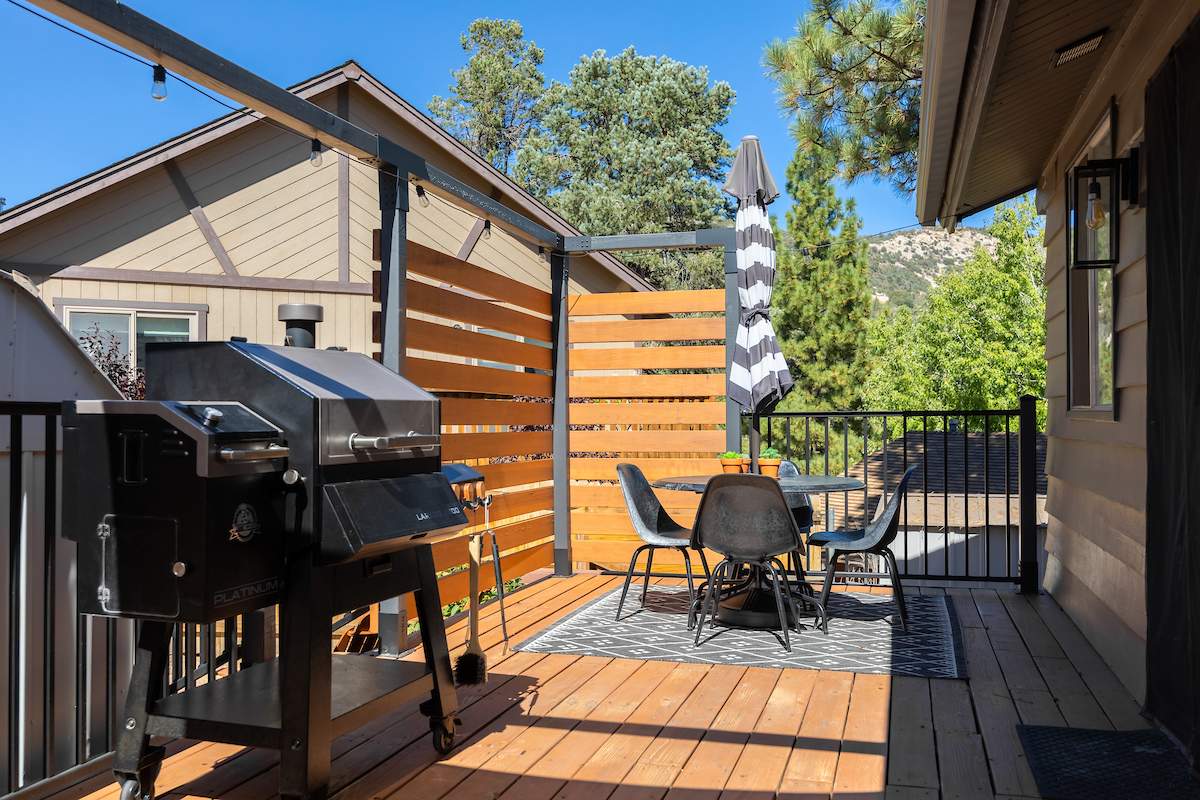 355 Mullins Dr 355 Mullins Dr