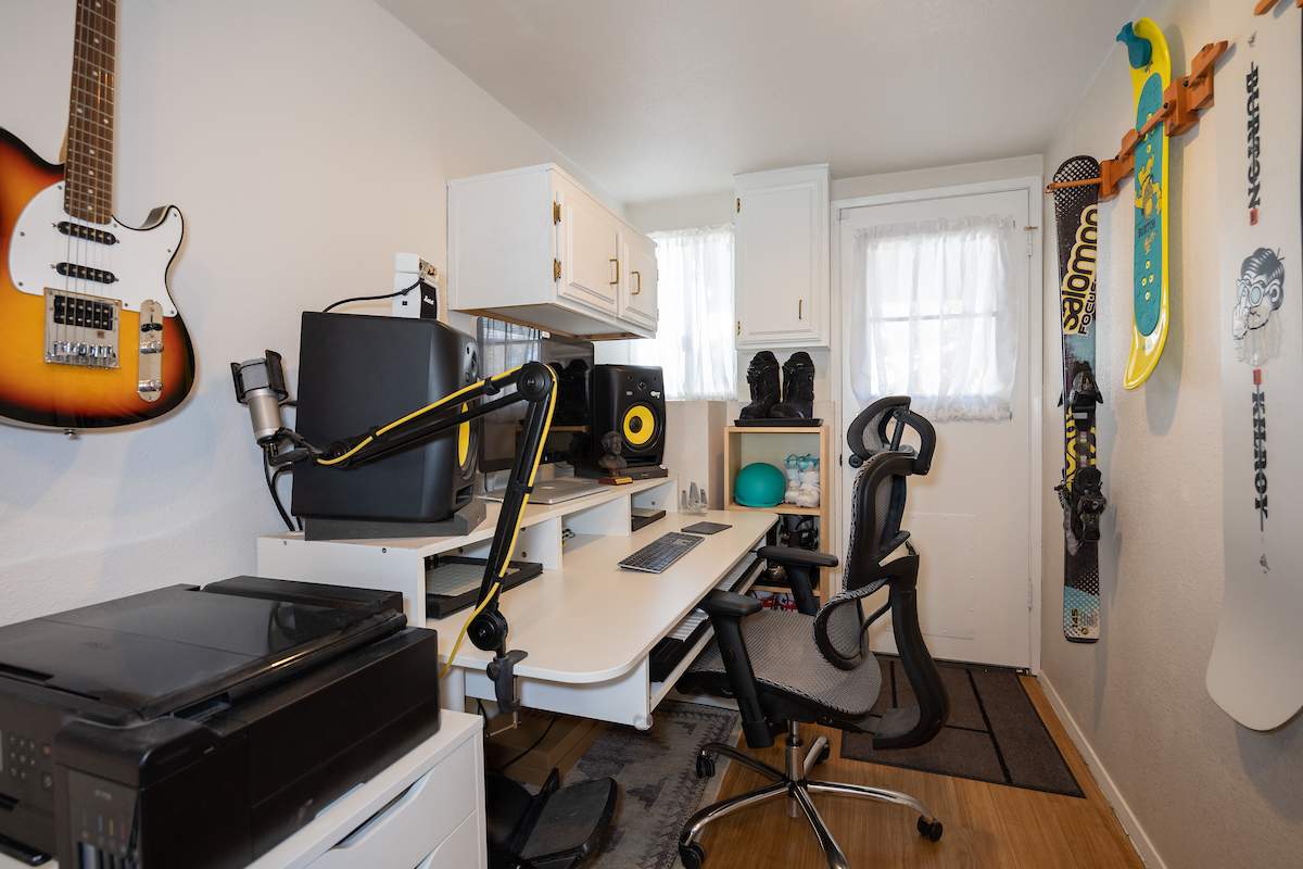 355 Mullins Dr 355 Mullins Dr