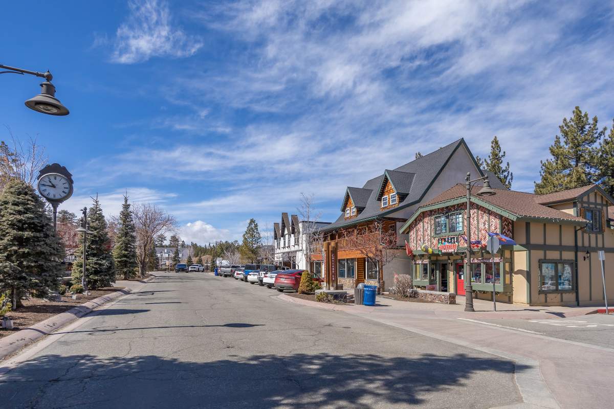 40716 Village Dr 40716 Village Dr