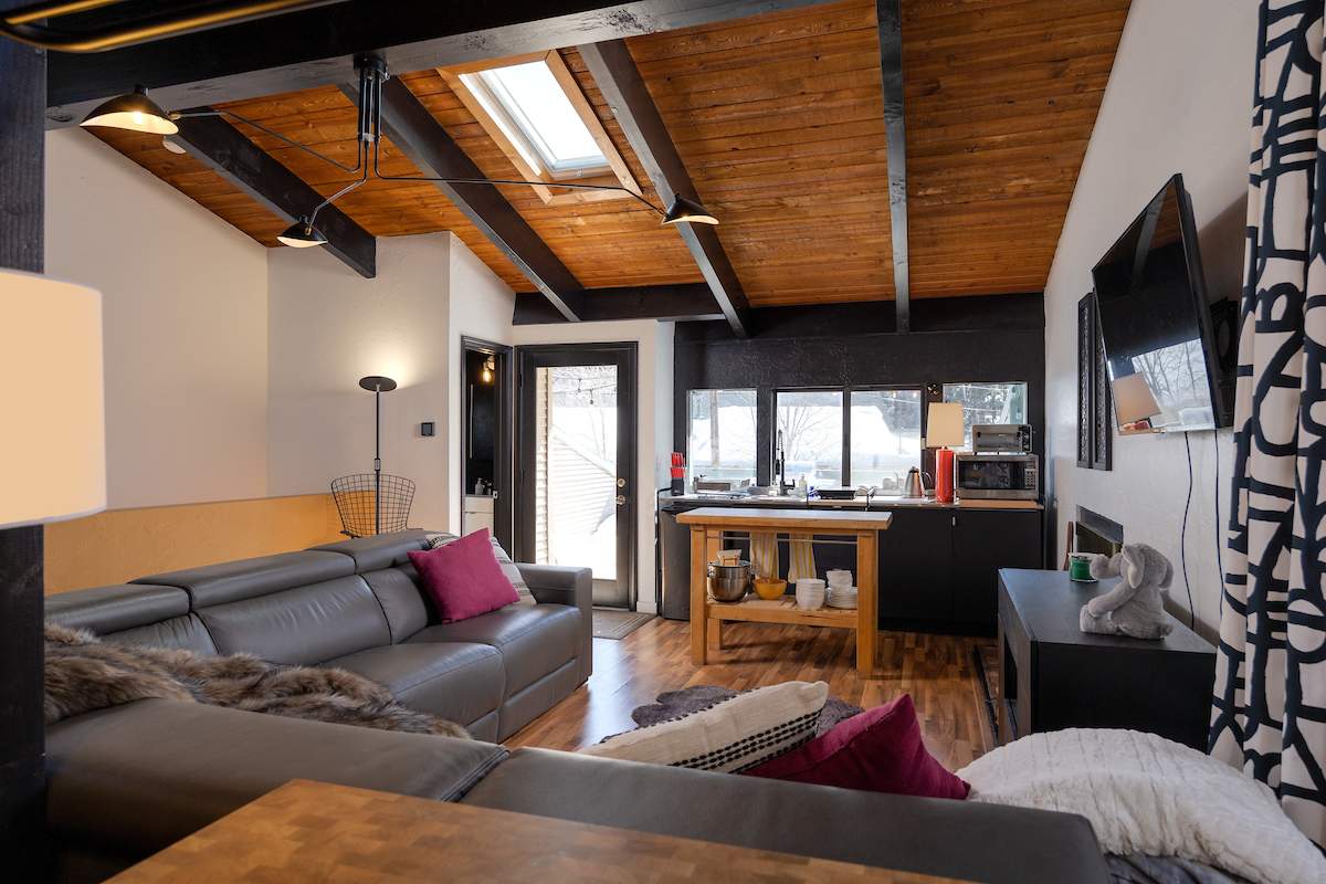 42533 Moonridge Road #4 42533 Moonridge Road #4