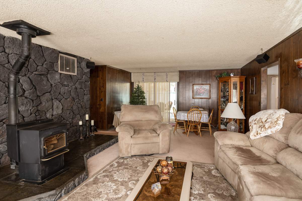 426 Holmes Ln 426 Holmes Ln