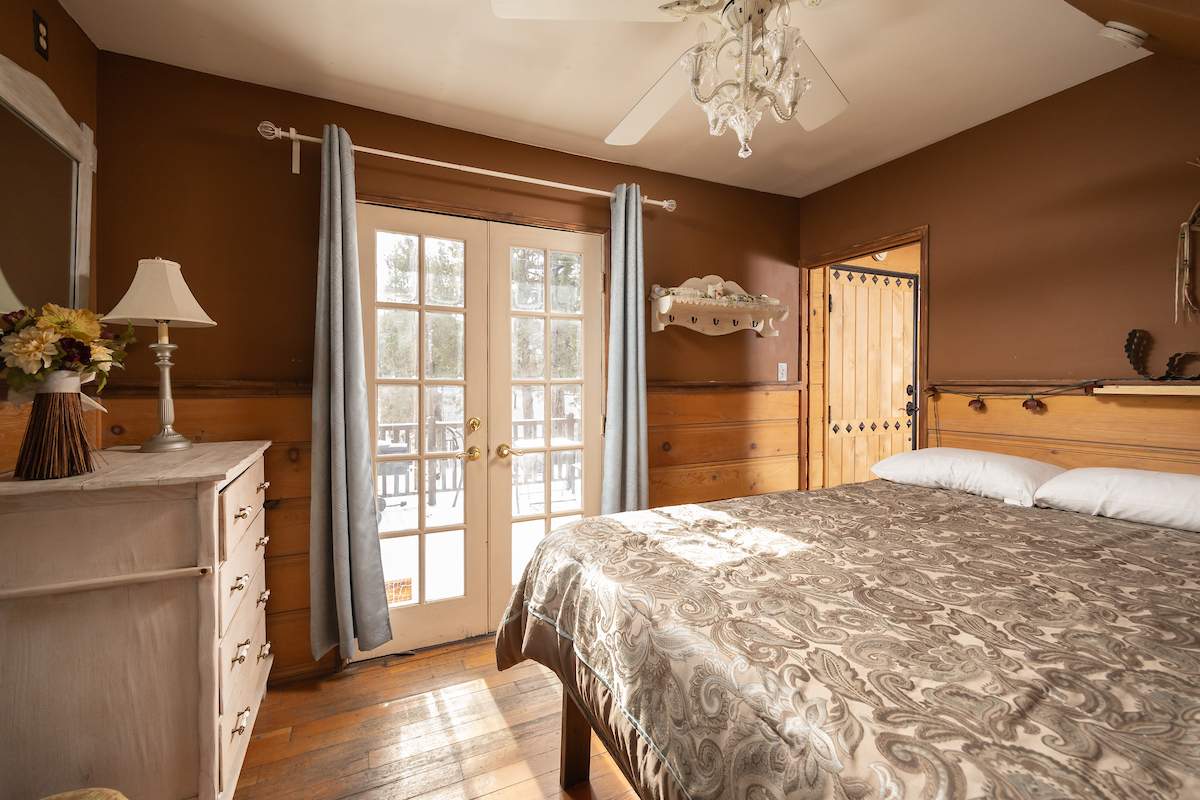 42770 Conifer Dr 42770 Conifer Dr