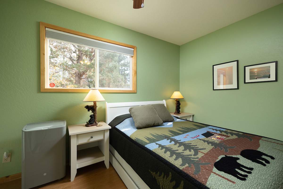 745 Cedar Ave 745 Cedar Ave