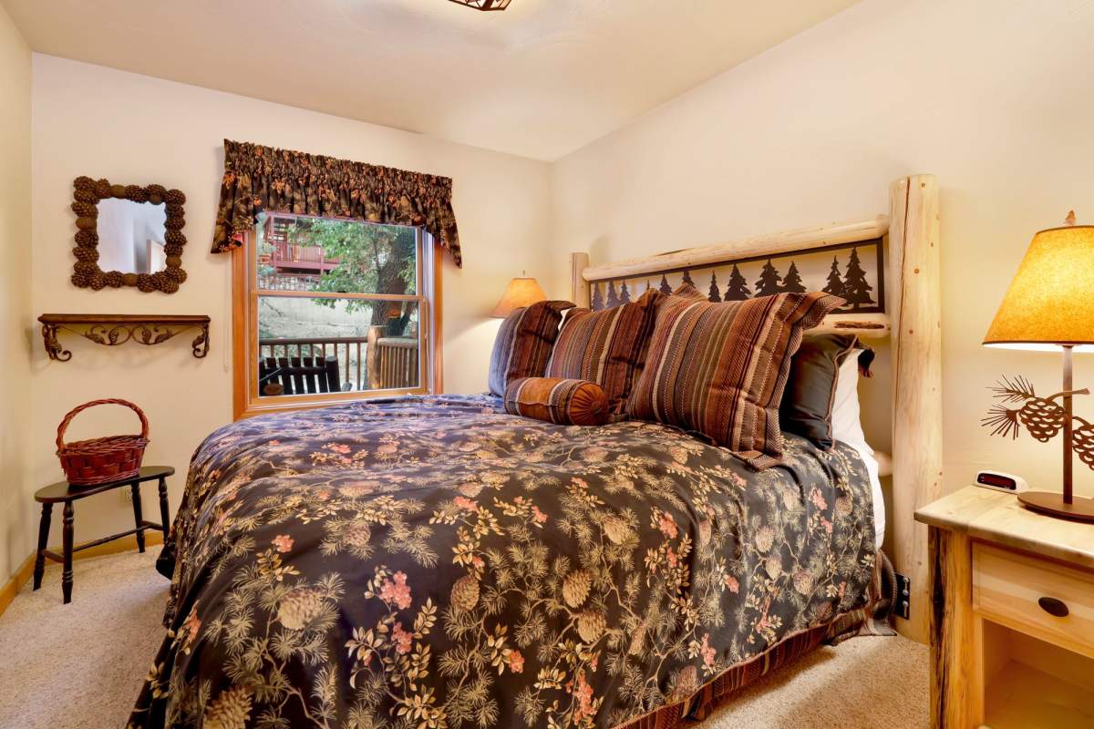 850 Menlo Dr 850 Menlo Dr