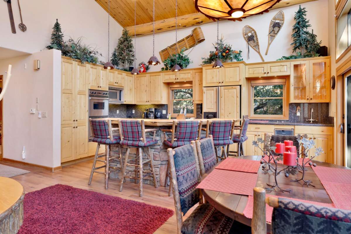 850 Menlo Dr 850 Menlo Dr