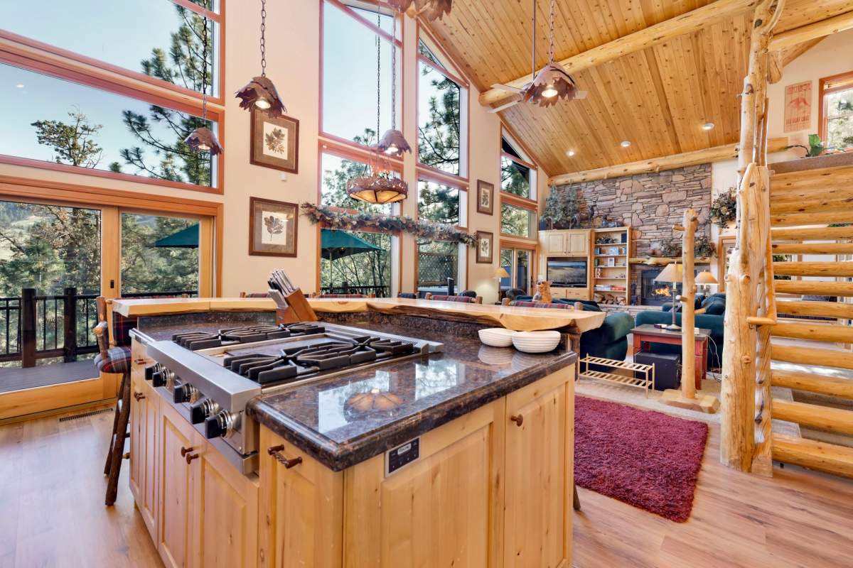 850 Menlo Dr 850 Menlo Dr