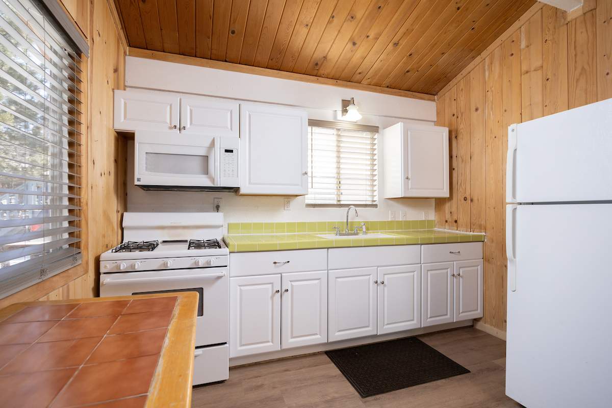 148 Spruce Ln 148 Spruce Ln