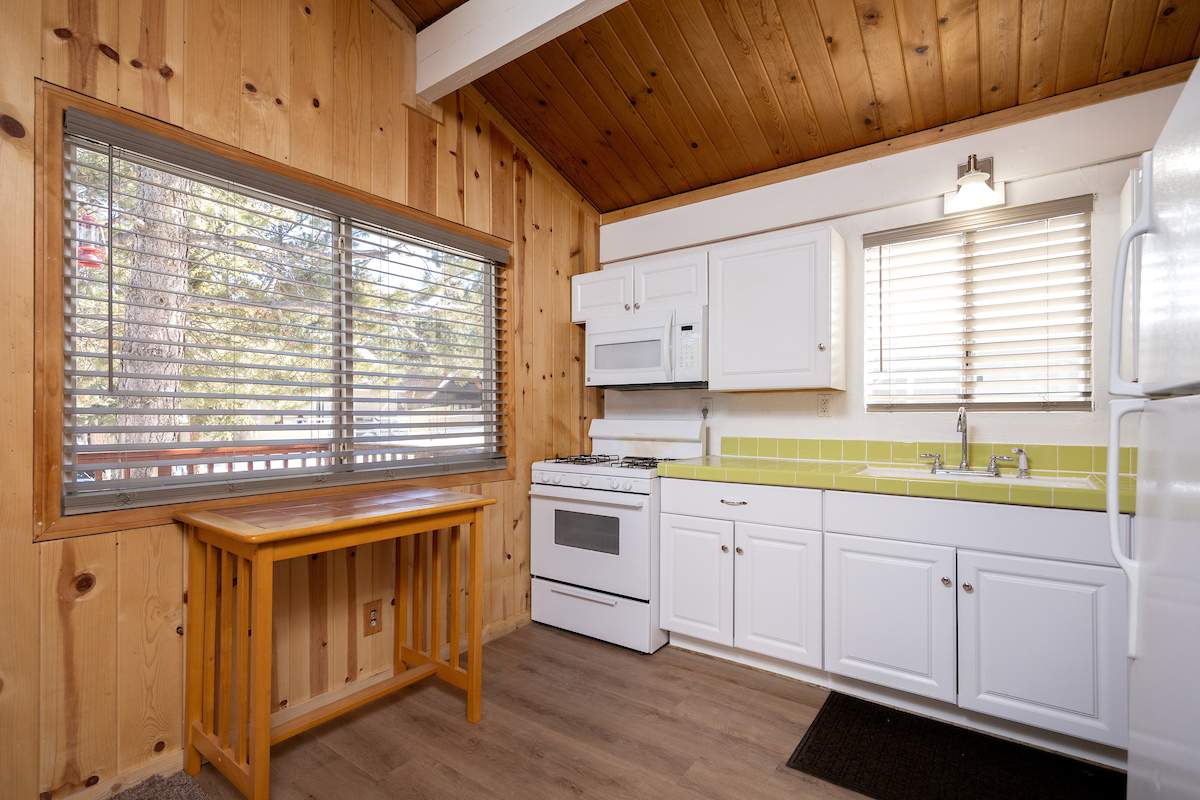 148 Spruce Ln 148 Spruce Ln