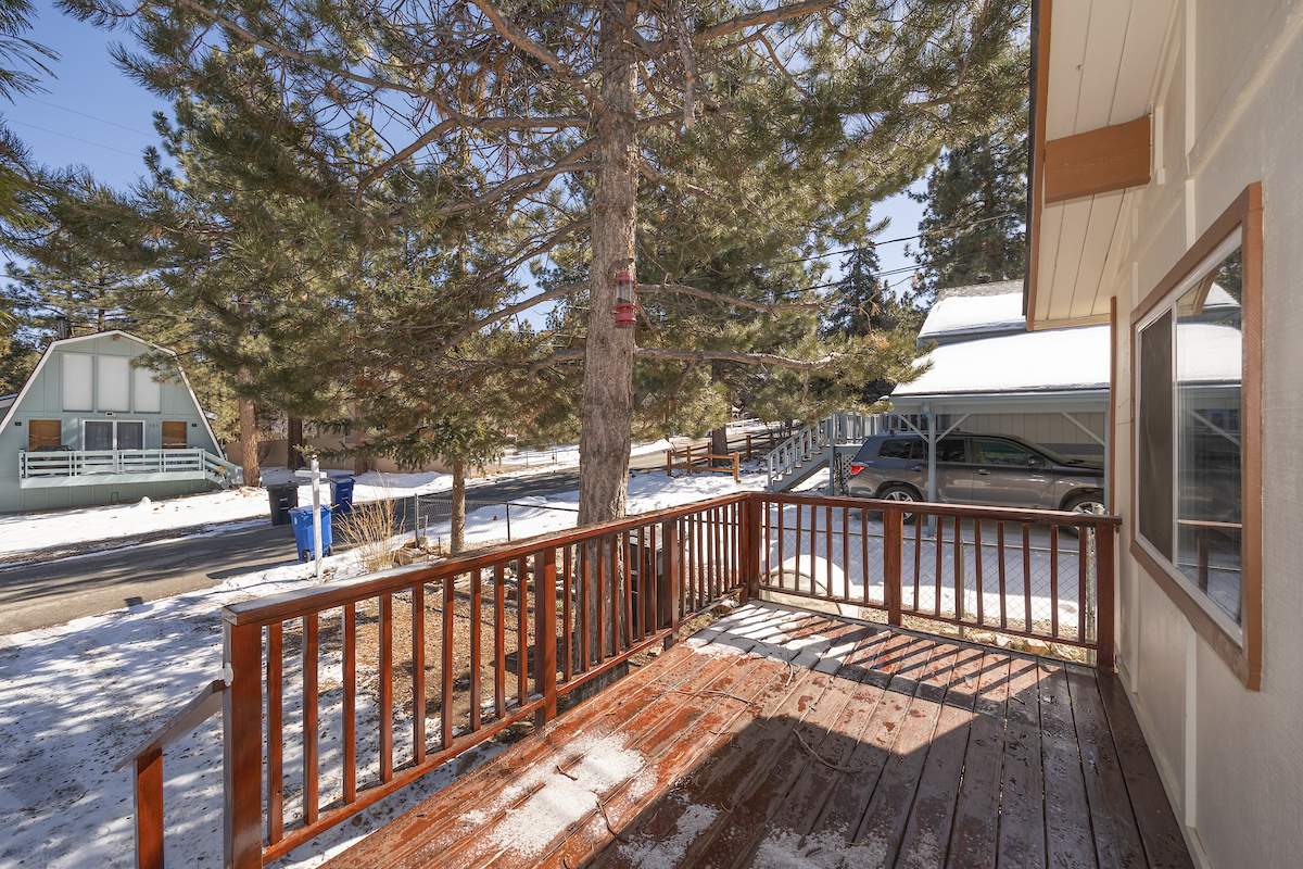 148 Spruce Ln 148 Spruce Ln