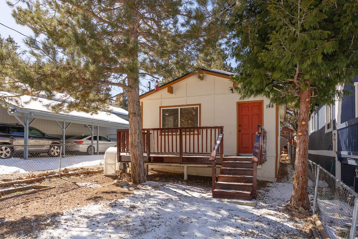 148 Spruce Ln 148 Spruce Ln