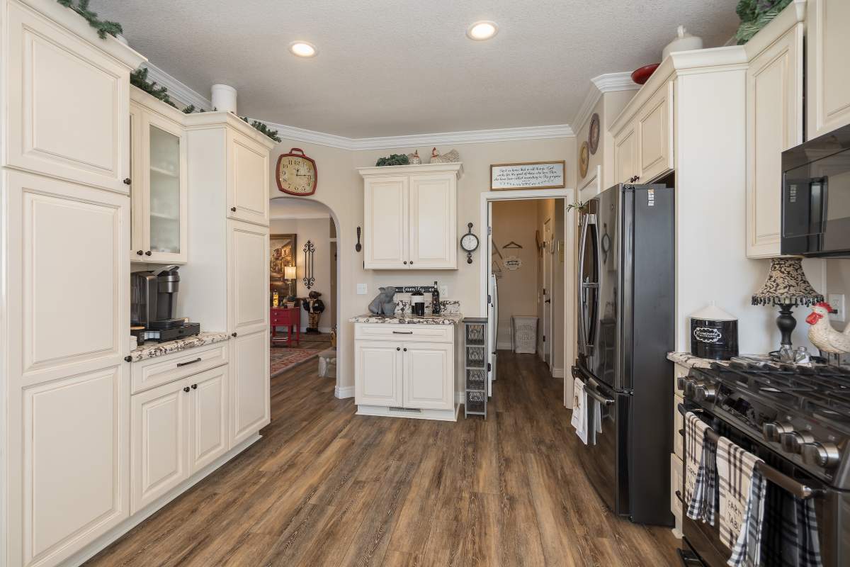 391 Montclair Drive #24 391 Montclair Drive #24