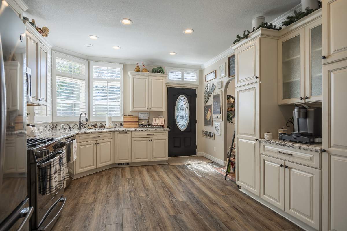 391 Montclair Drive #24 391 Montclair Drive #24