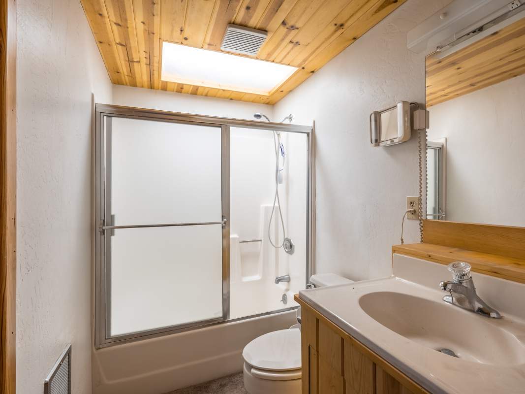 771 Woodland Dr 771 Woodland Dr