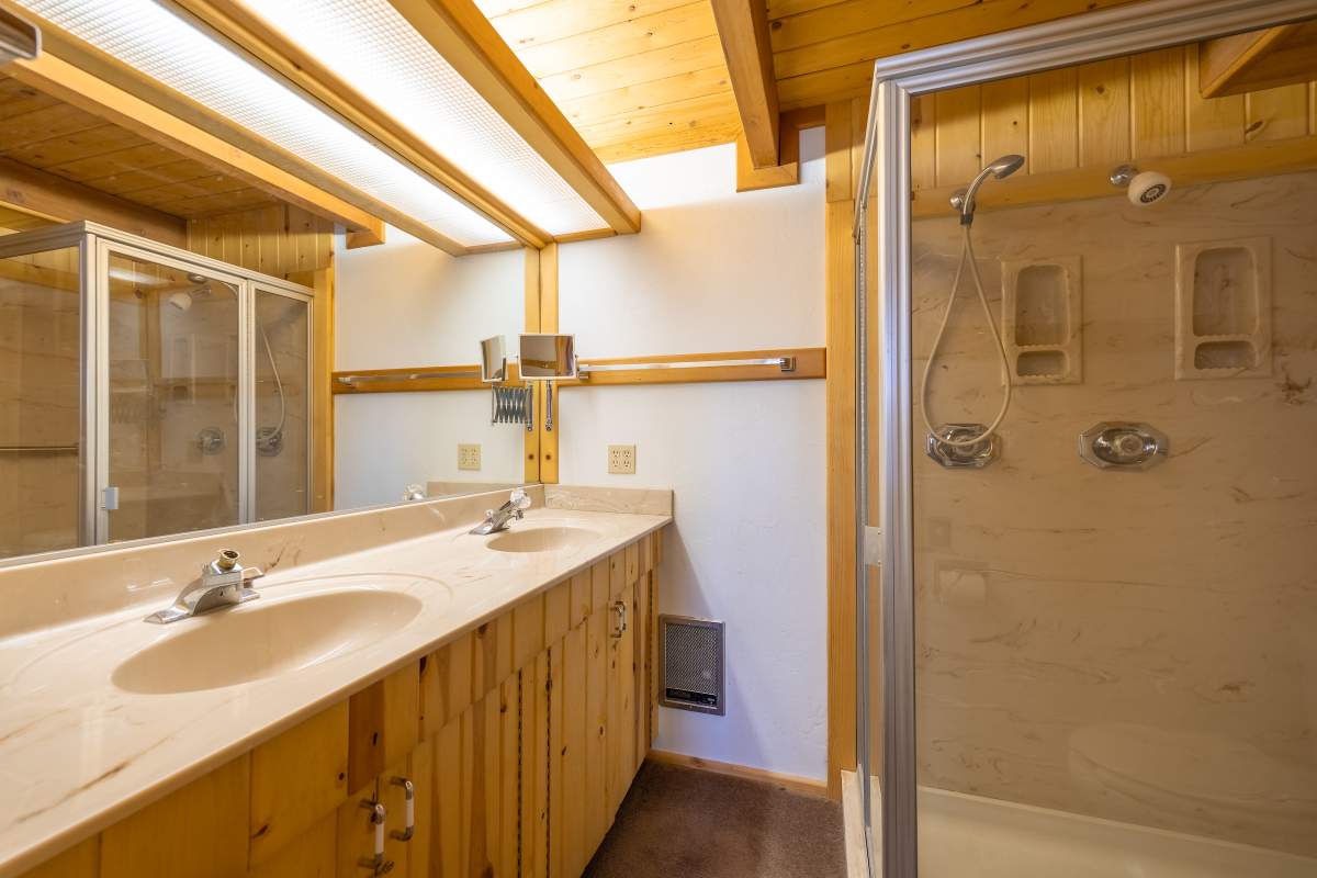 771 Woodland Dr 771 Woodland Dr