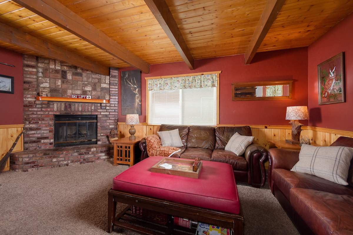 583 Spruce Ln 583 Spruce Ln