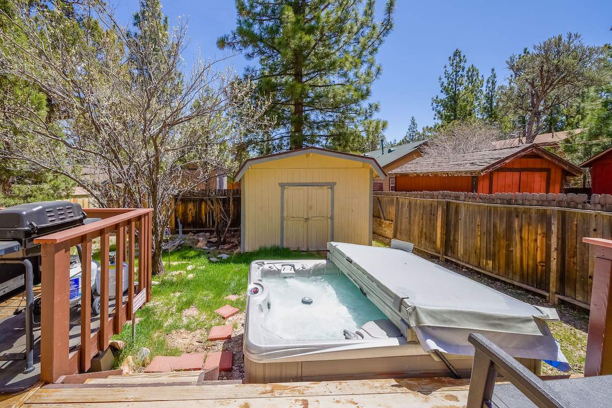 583 Spruce Ln 583 Spruce Ln