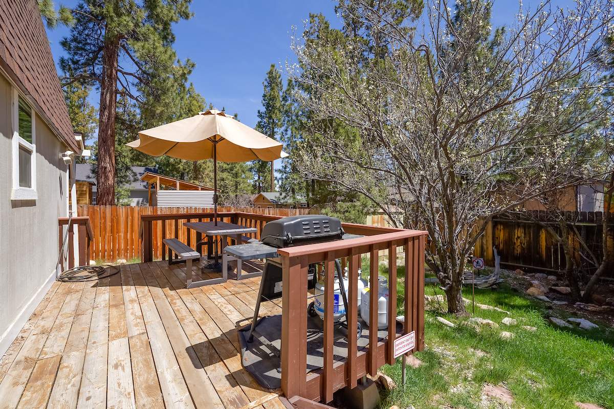 583 Spruce Ln 583 Spruce Ln