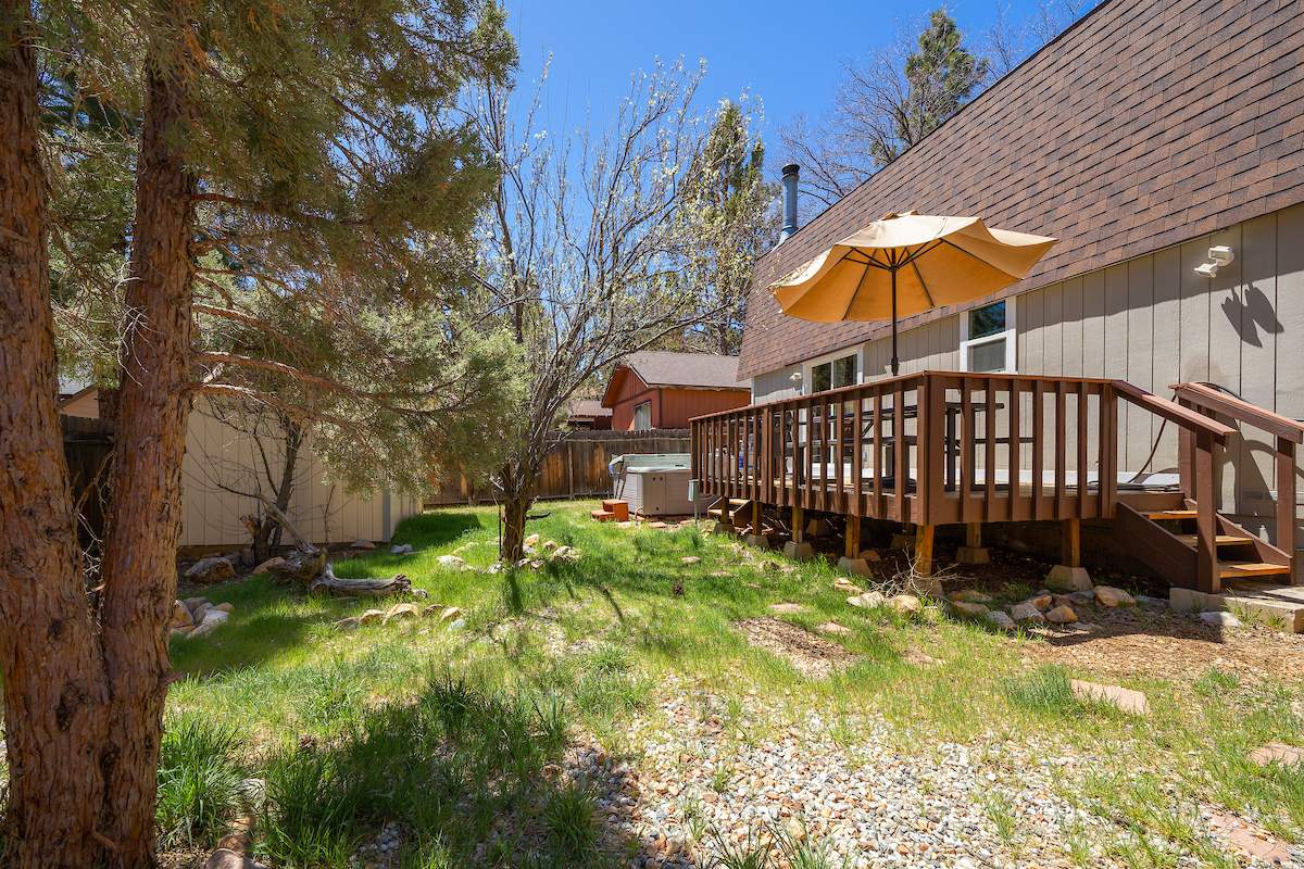 583 Spruce Ln 583 Spruce Ln