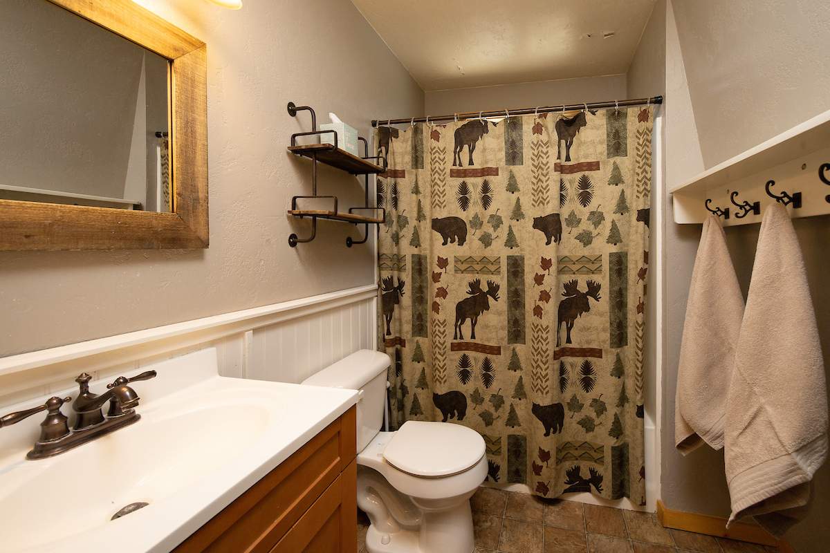 583 Spruce Ln 583 Spruce Ln