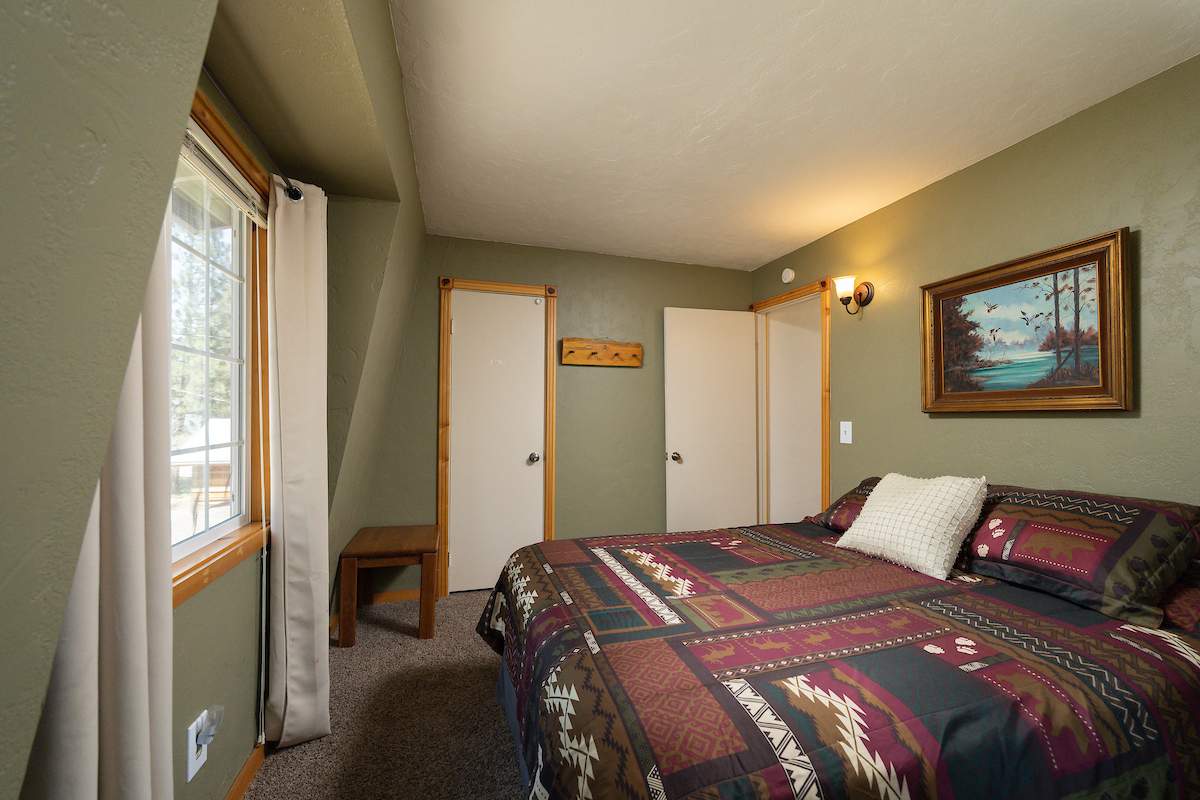 583 Spruce Ln 583 Spruce Ln