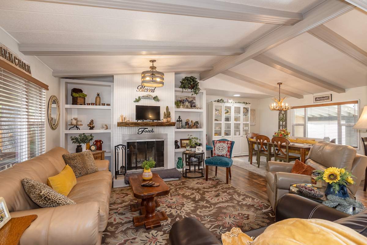 391 Montclair Dr #165 391 Montclair Dr #165