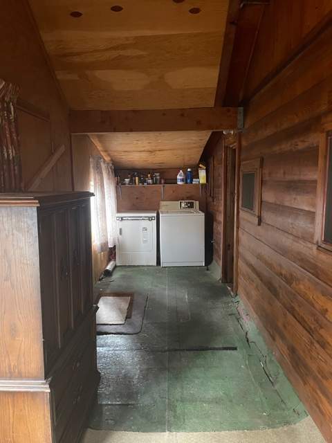 681 Maple Ln 681 Maple Ln