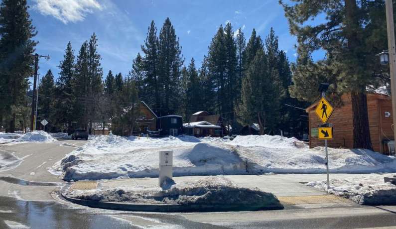 42689 Moonridge Road